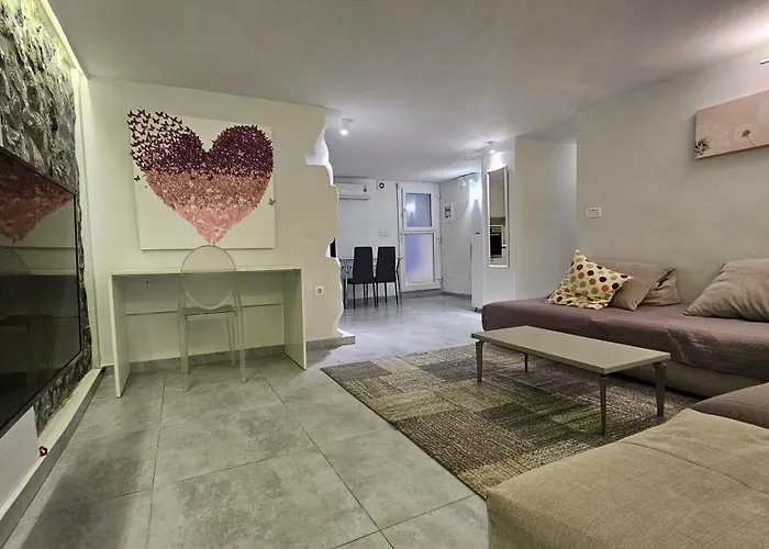 Villa Alexandra's Fira (Santorini)