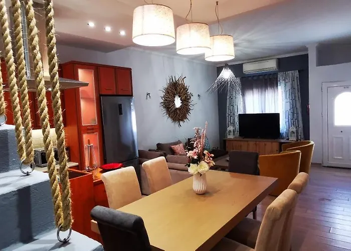 Villa Alexandra's Fira (Santorini)