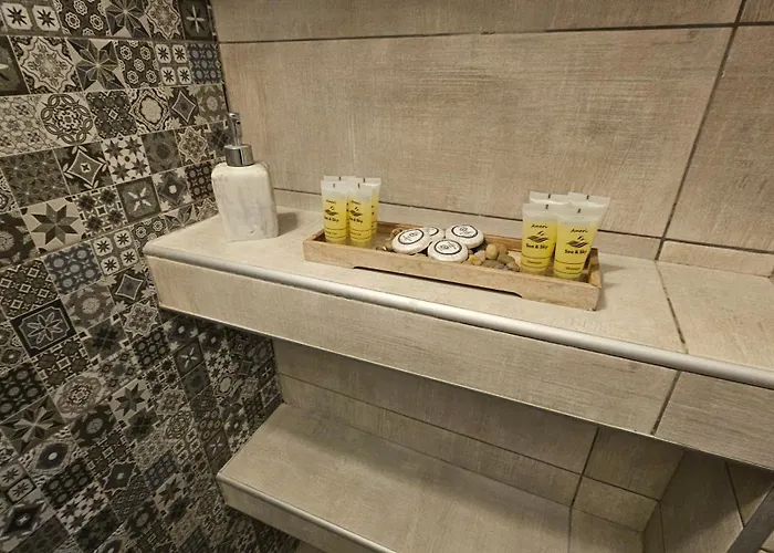 アレクサンドラズ ホーム サントリーニ