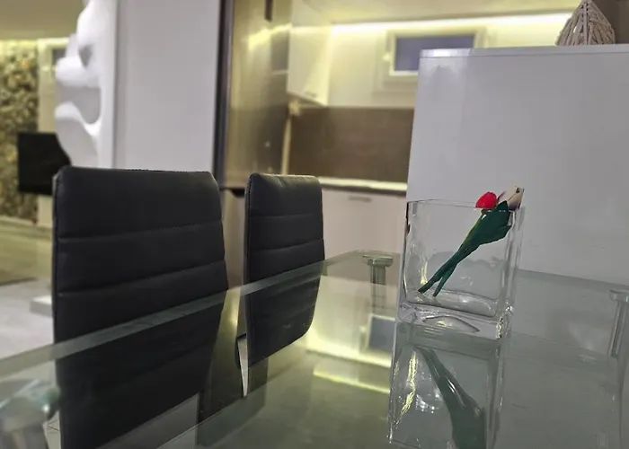 Alexandra's Fira (Santorini)