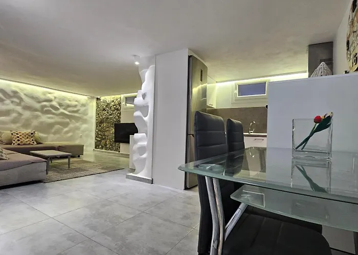 ヴィラ アレクサンドラズ ホーム