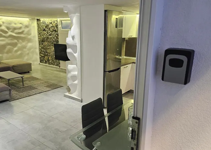 Alexandra's Villa Fira (Santorini)