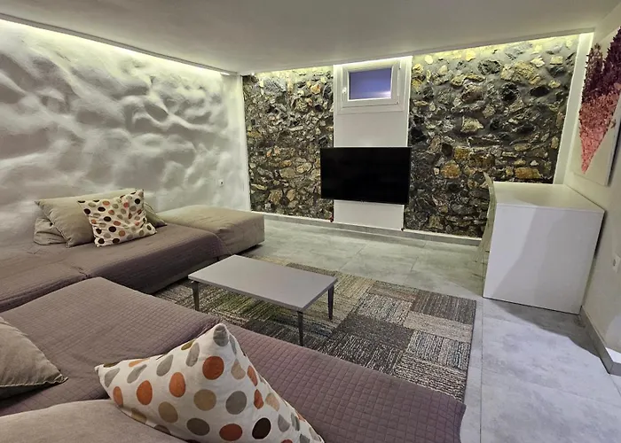 アレクサンドラズ ホーム *